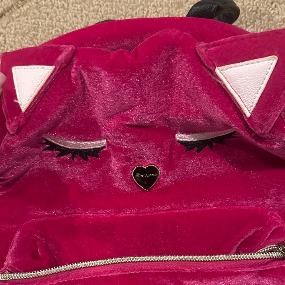 Betsey Johnson Pink Velvet Cat Backpack - Picture 4 of 4